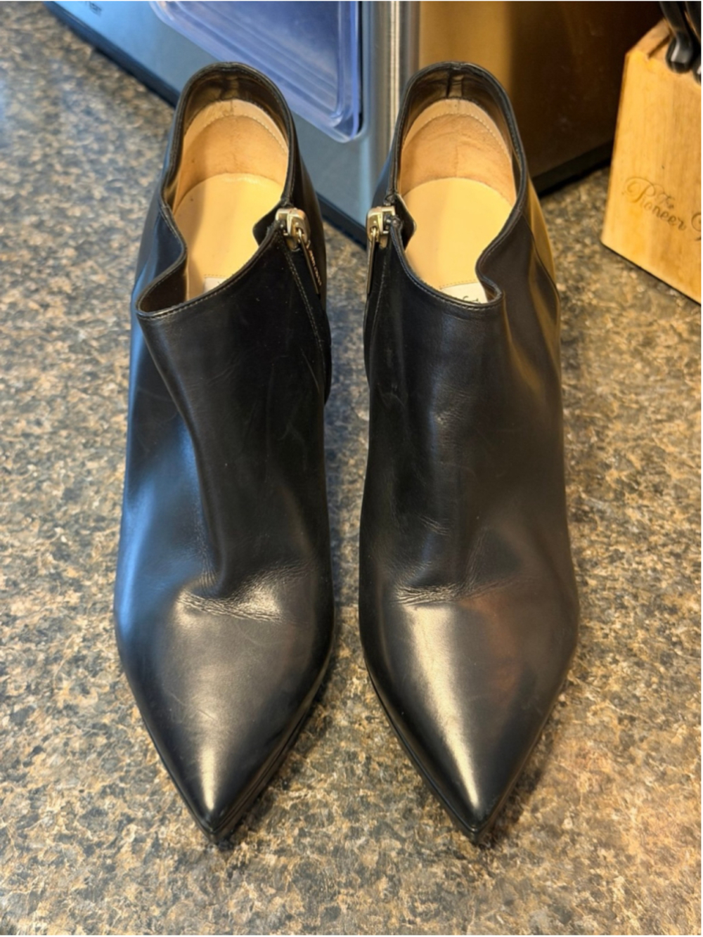 Jimmy Choo Lindsay 100 Black Leather Pointed Toe Ankle Booties Size 10 - Picture 2 of 12